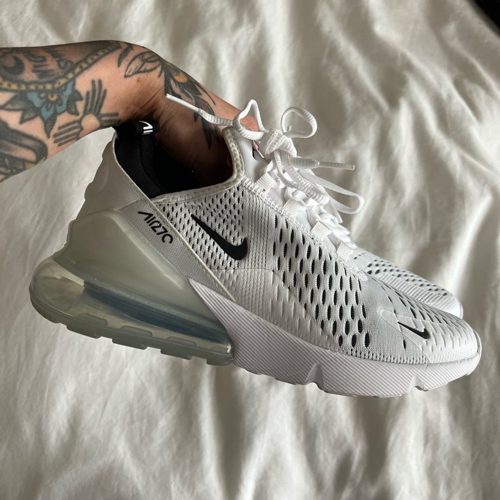 NWOT Women’s Nike Airmax 270